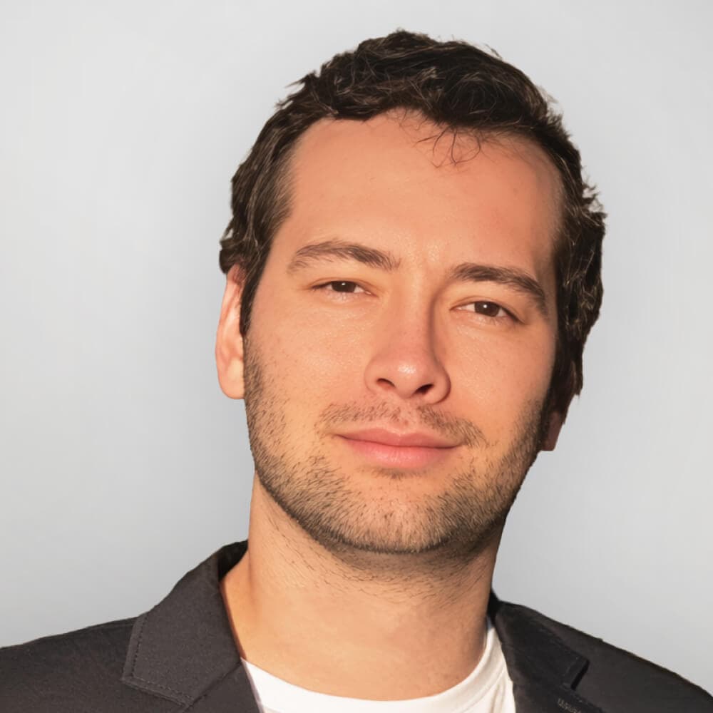 Headshot - Luc Ryan-Schreiber